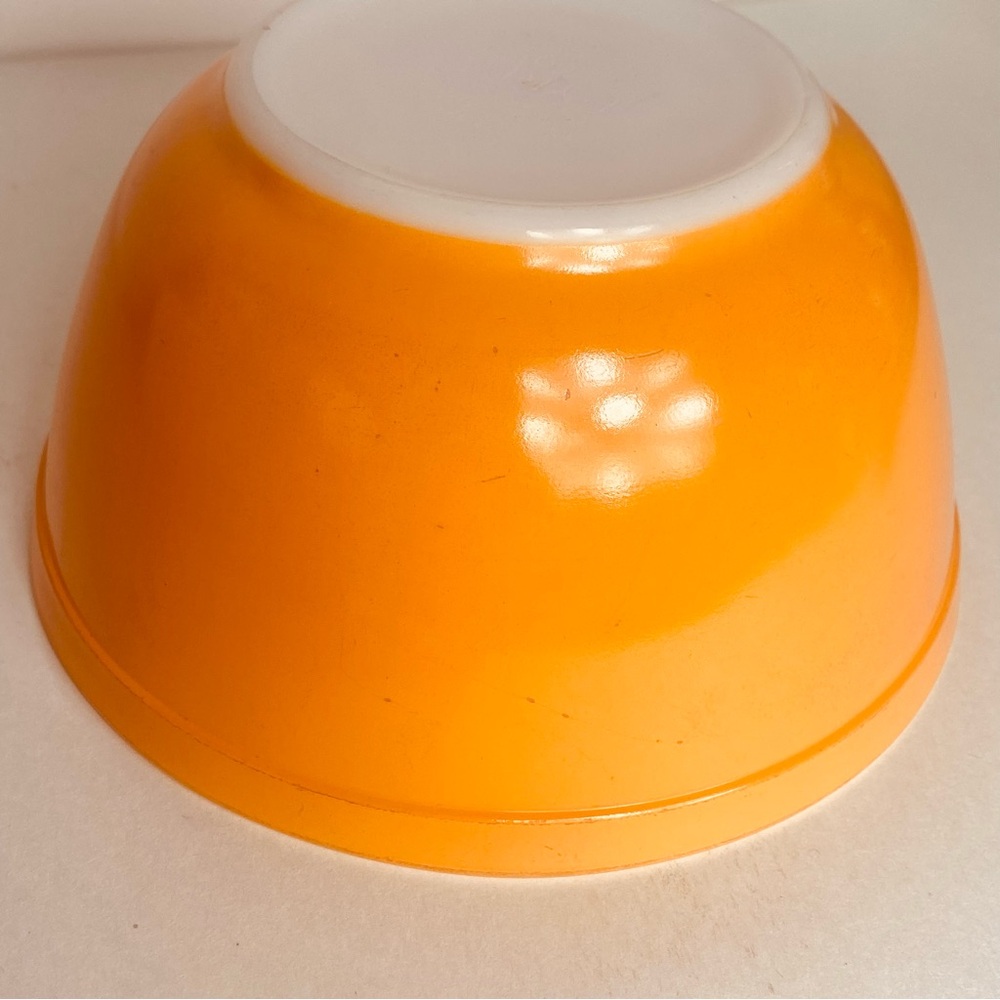 Vintage Pyrex Glass 402 1.5 Qt Mixing Bowl Citrus Orange Ovenware